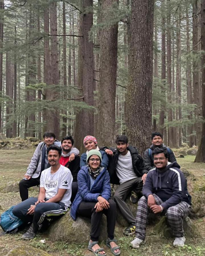 Young Monk Hostel & Cafe Old Manali Экстерьер фото